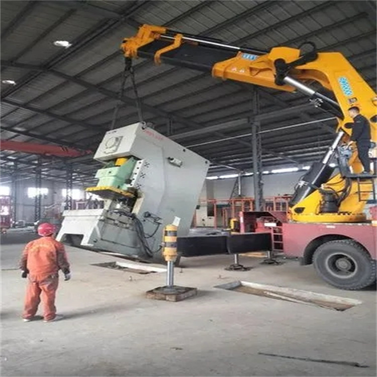 霍邱县80吨折臂吊车出租附近电话