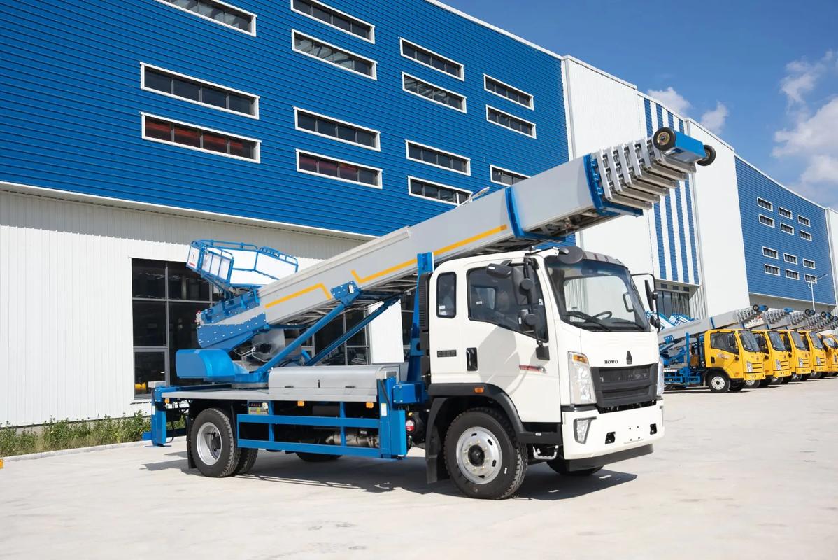 霍邱县出租云梯车高空作业车 建筑垃圾搬运