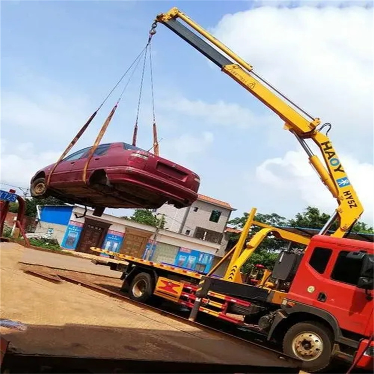 霍邱县吊车吊汽车的正确方法